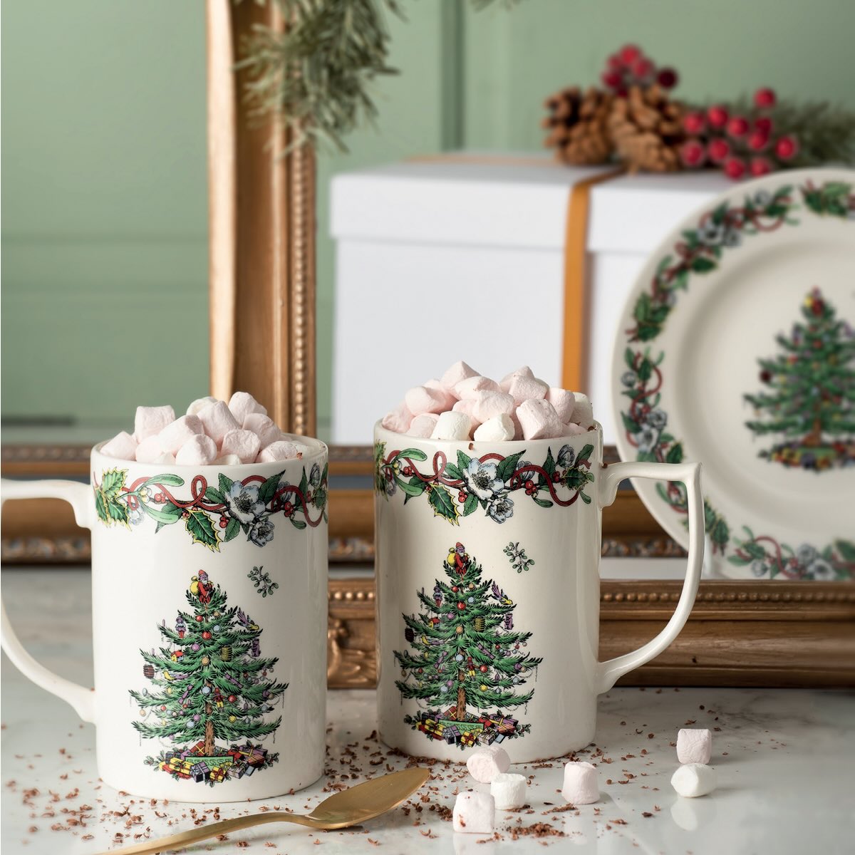 Spode Christmas Tree Wreath Mug image number null